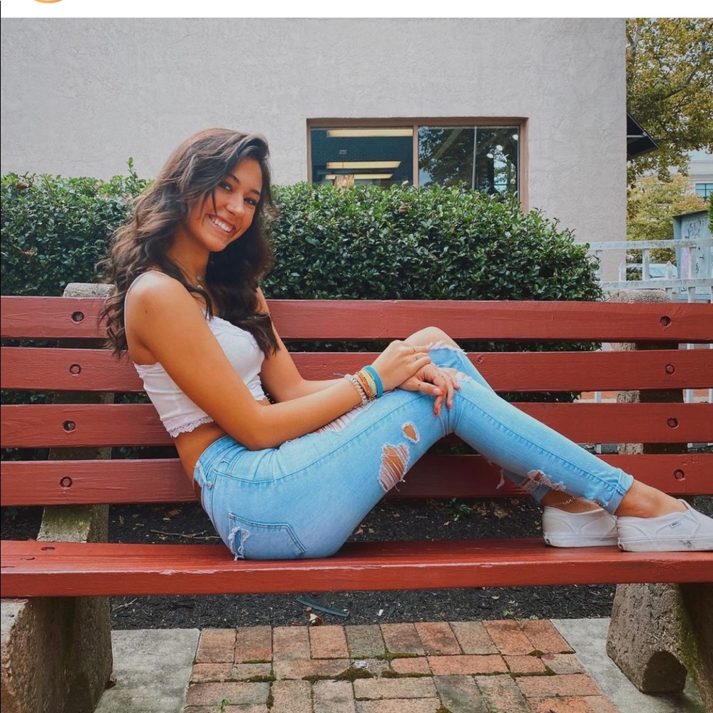 Meet your Posher, Chrissy